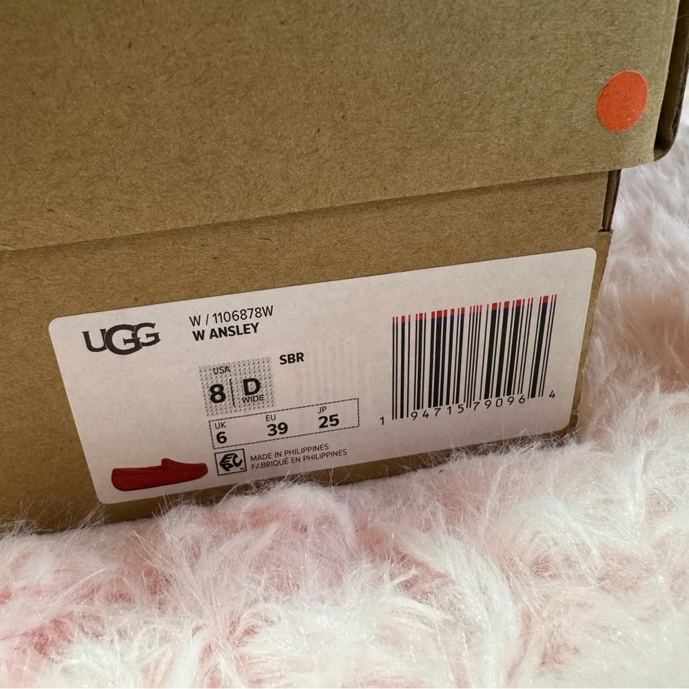 UGG Women's Red Suede Loafers size 8 New in box fur lined house shoe moccasin - Picture 7 of 7